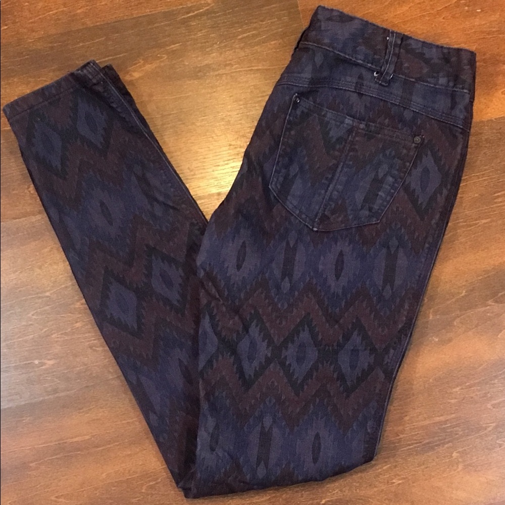 🛍 3/$15 FREE PEOPLE Southwestern Skinny Jeans XS